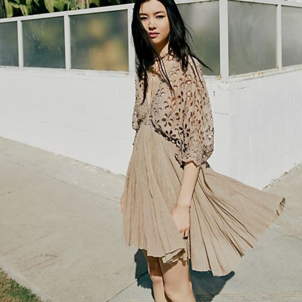 ISO Free people Bella Note in Tan color